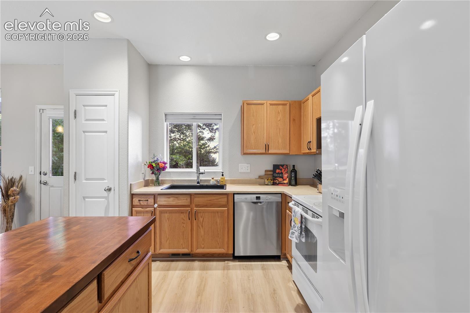 Photo 15 of 2152 Creekridge Point, Colorado Springs