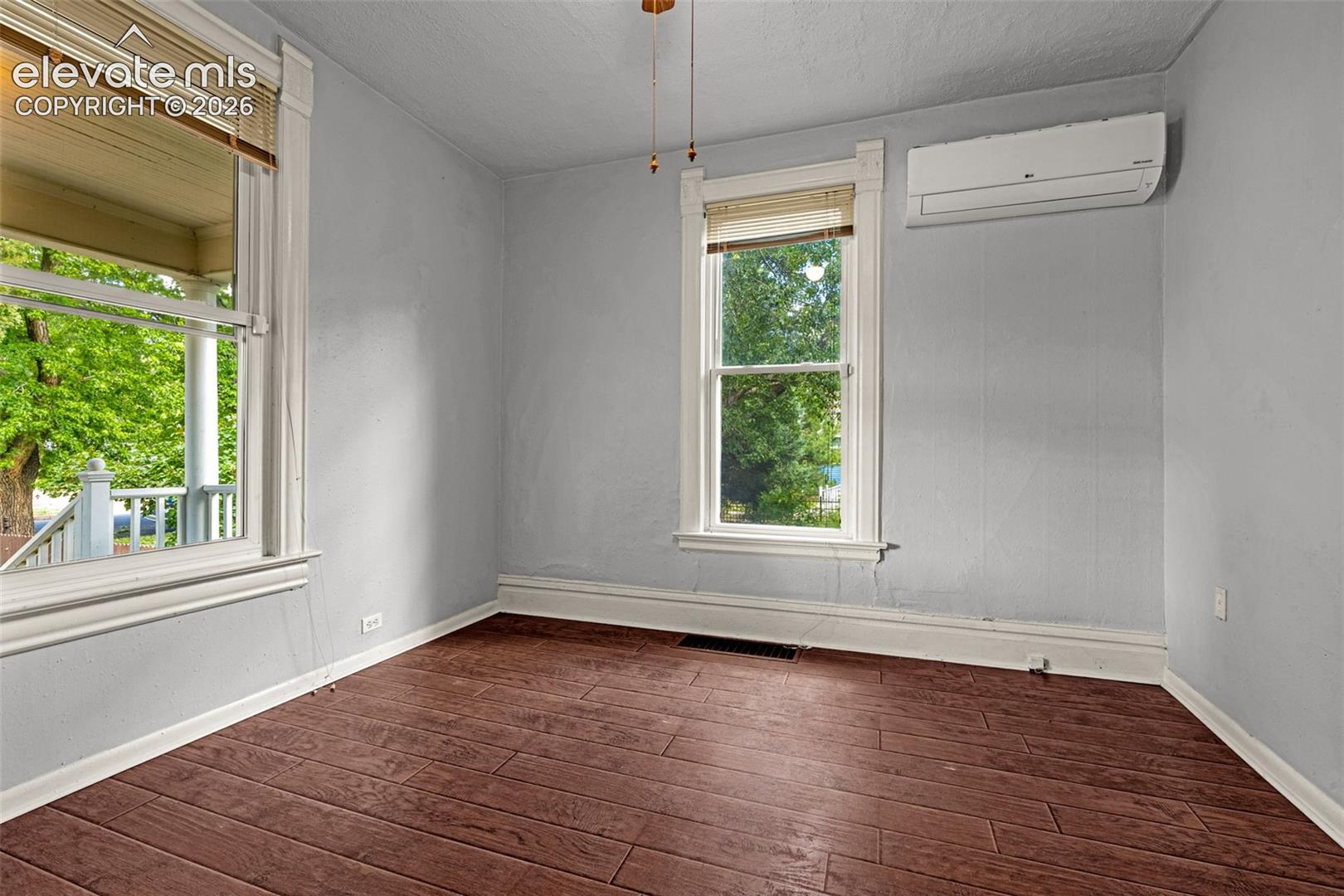Main level unit
