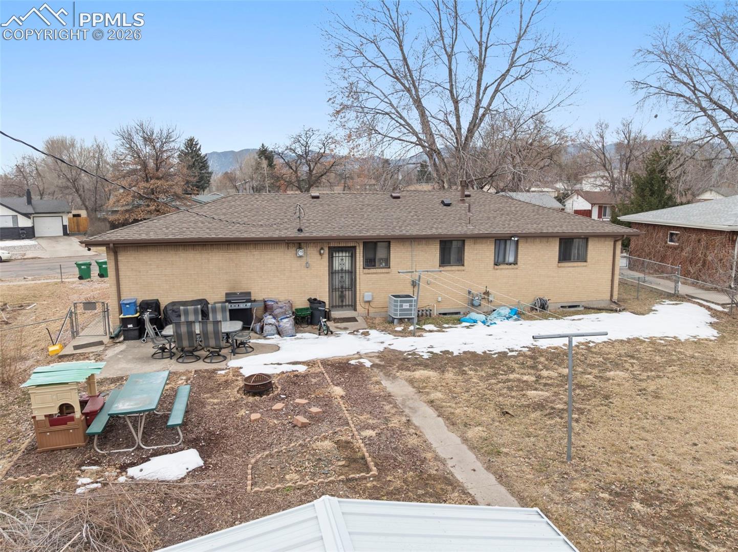 155 S Brentwood Dr, Colorado Springs, CO 80910