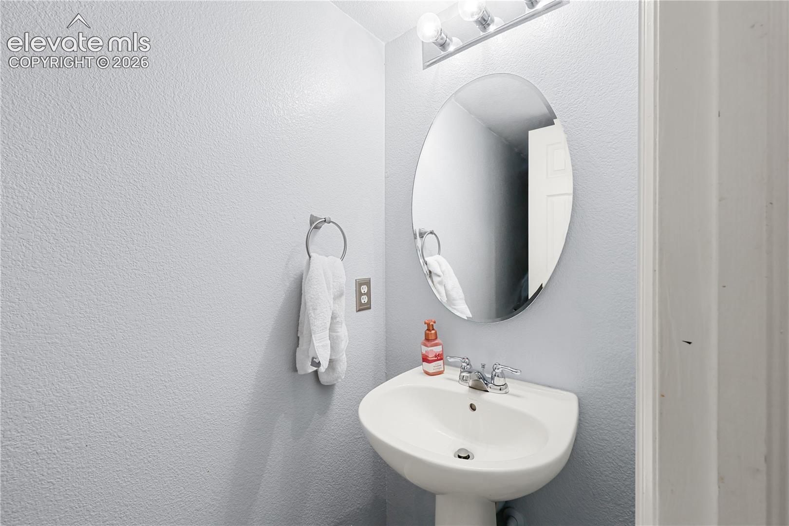 Photo 12 of 7755 Mountain Laurel Drive, Colorado Springs