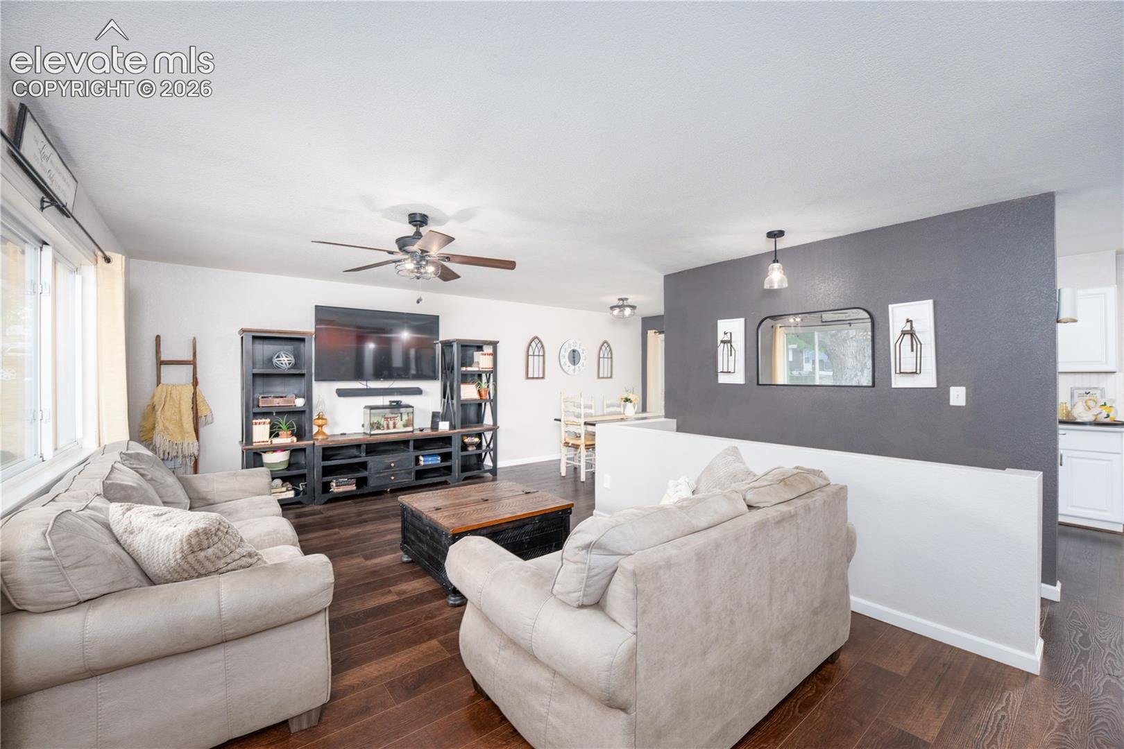 1911 Berkshire Ln, Colorado Springs, CO 80909