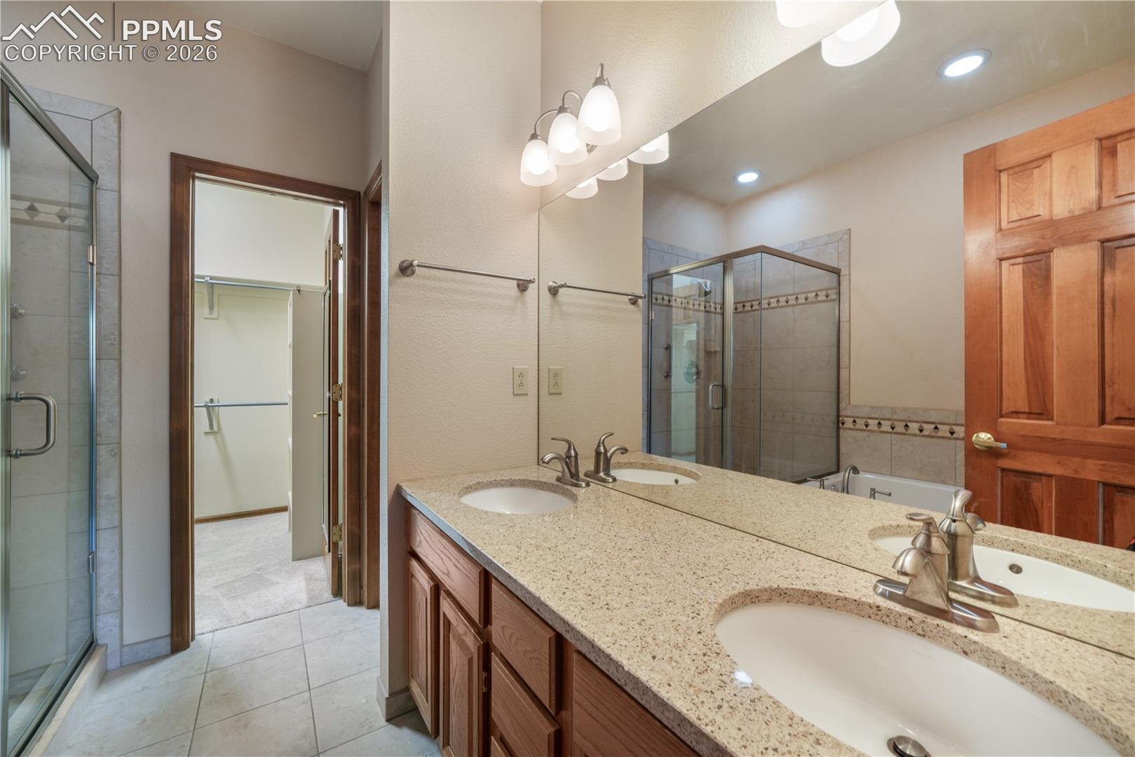 5 piece bathroom, granite countertops and walk in closets