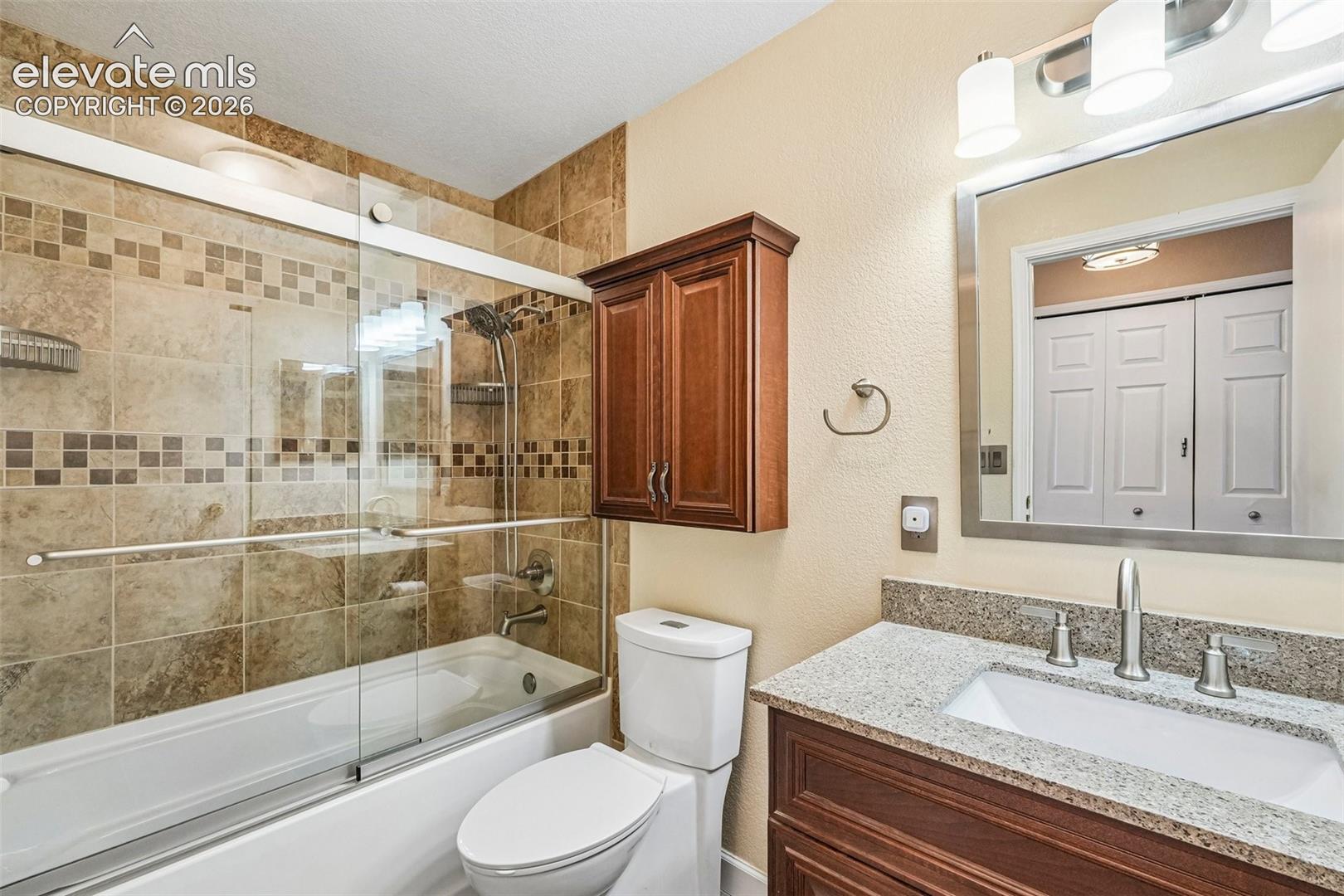 Full bathroom near bedroom 2