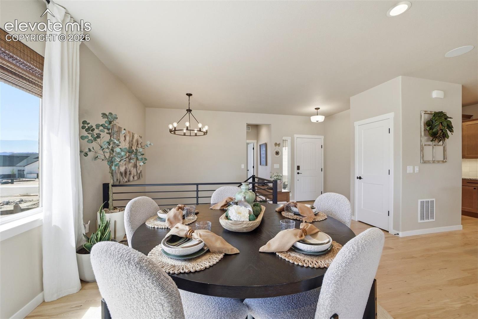 It's a proven fact that dinner tastes better when your dining room looks this good.