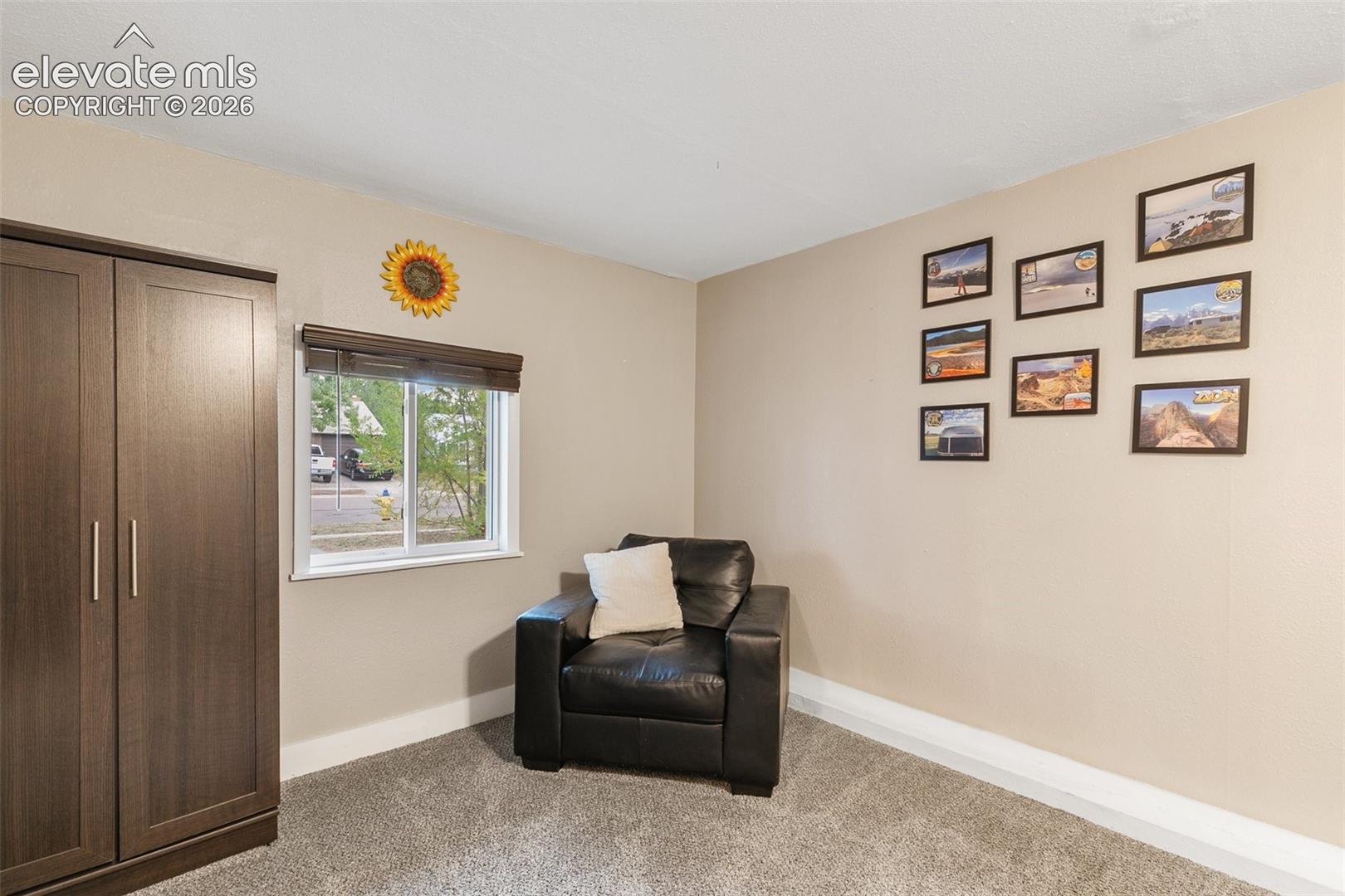 Main level bonus room