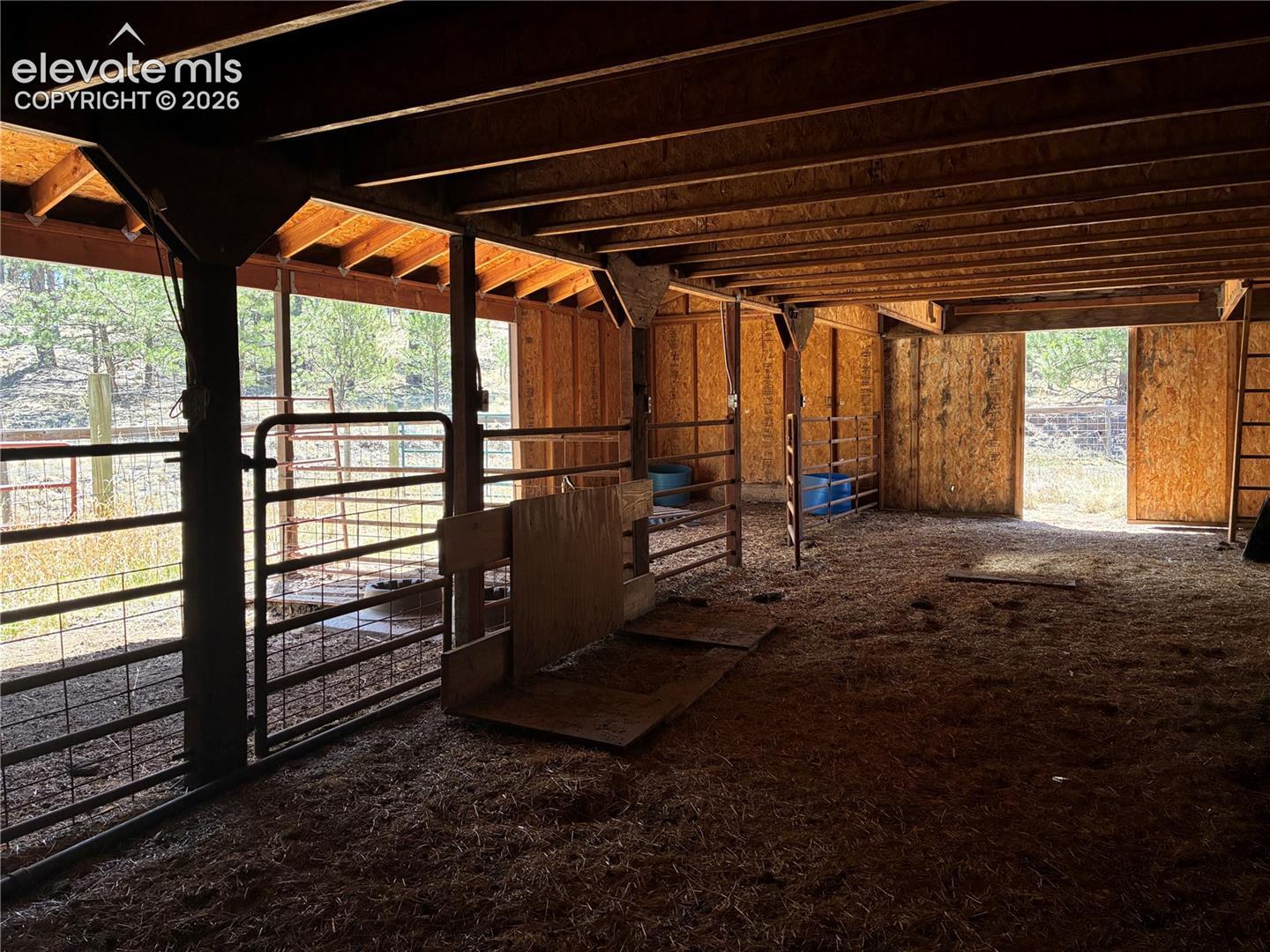 interior barn/stalls