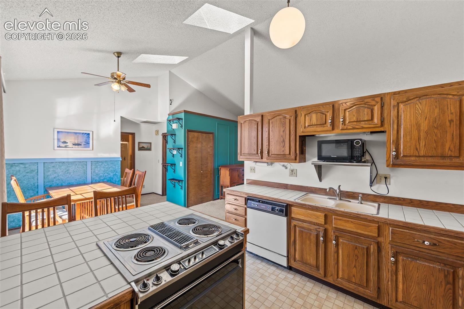 Photo 13 of 6512 Foxdale Circle, Colorado Springs