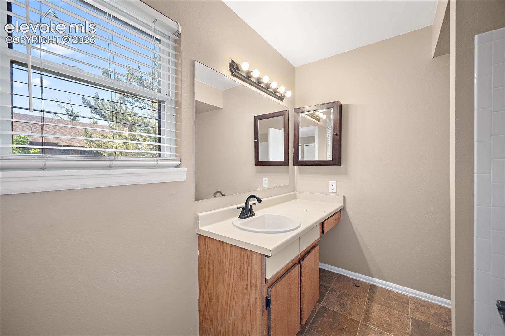 Photo 18 of 945 Moorings Drive, Colorado Springs