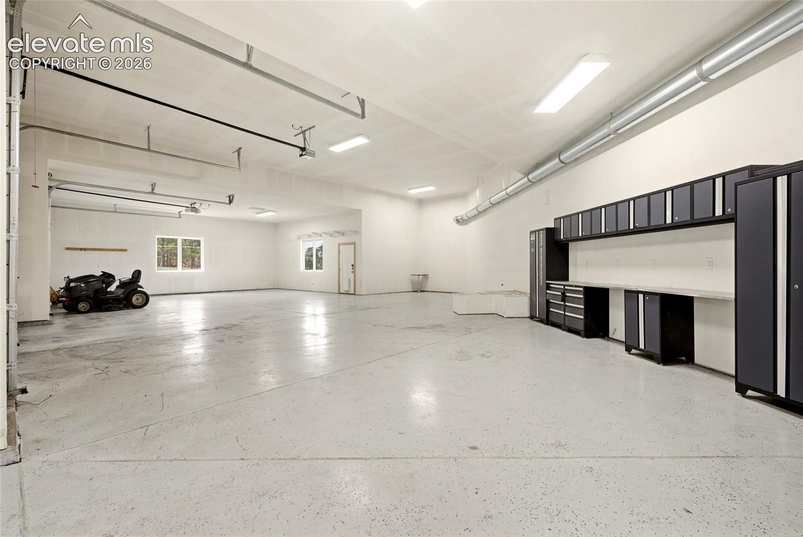 Oversized 6 car garage with RV hookup