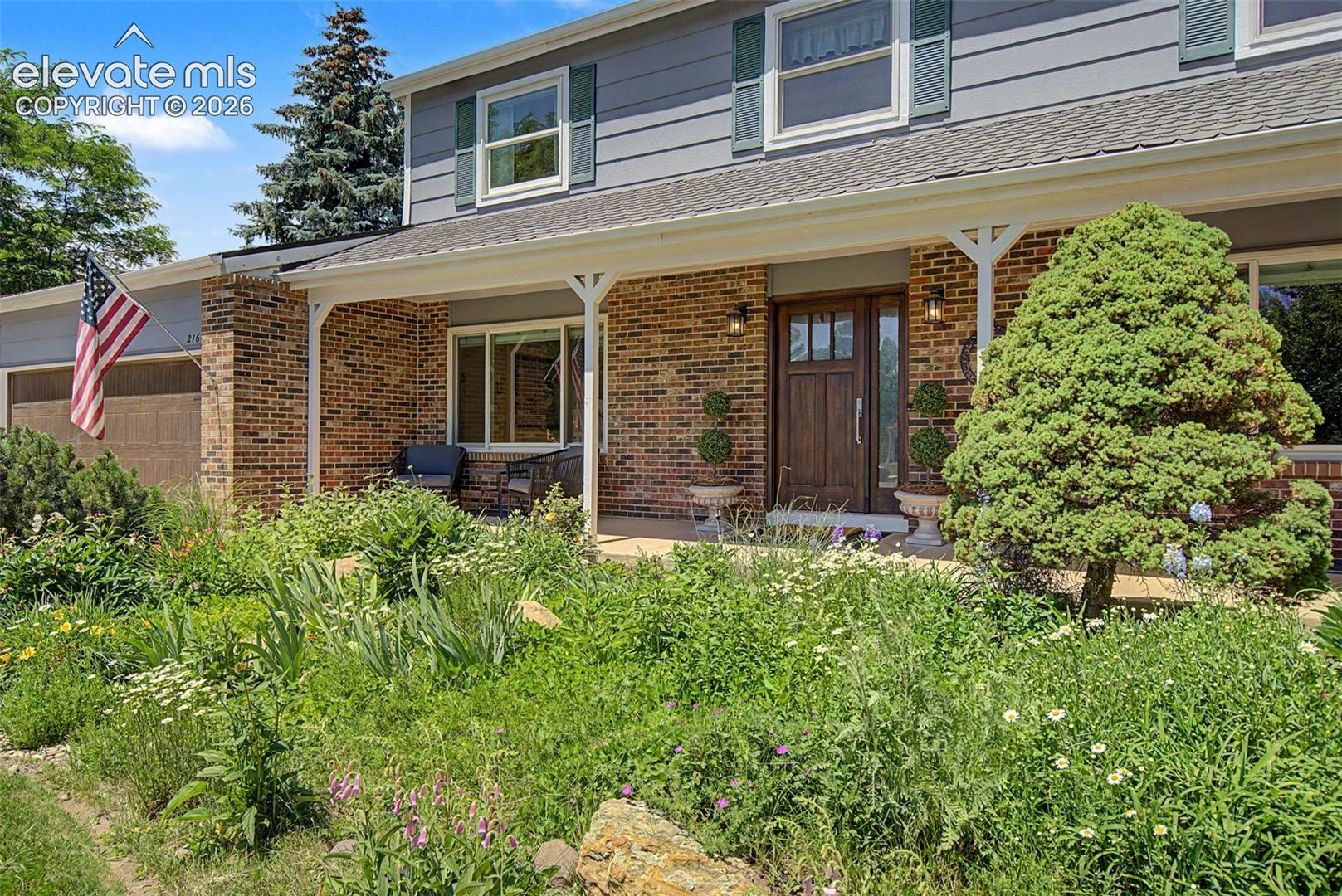 216 W Cheyenne Mountain Blvd, Colorado Springs, CO 80906