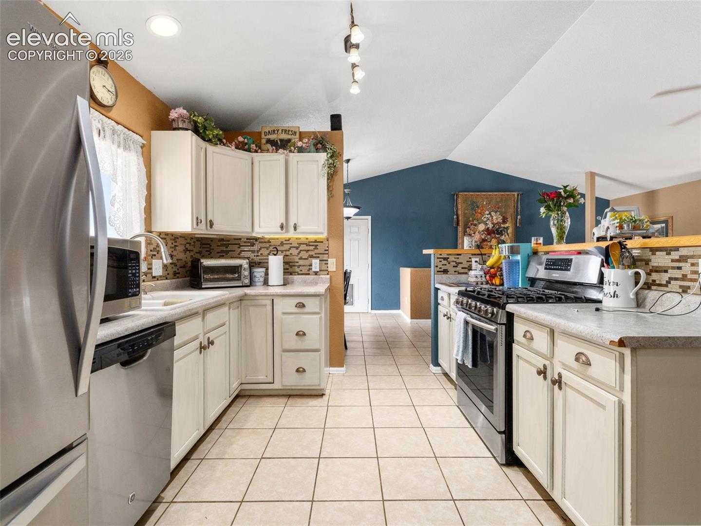 Photo 9 of 675 E McClave Drive, Pueblo