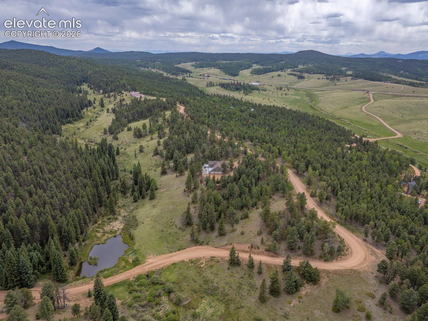 Great Location, just 2.5 miles from Divide, 9.4 miles to Woodland Park, and under 30 minutes to Cripple Creek.