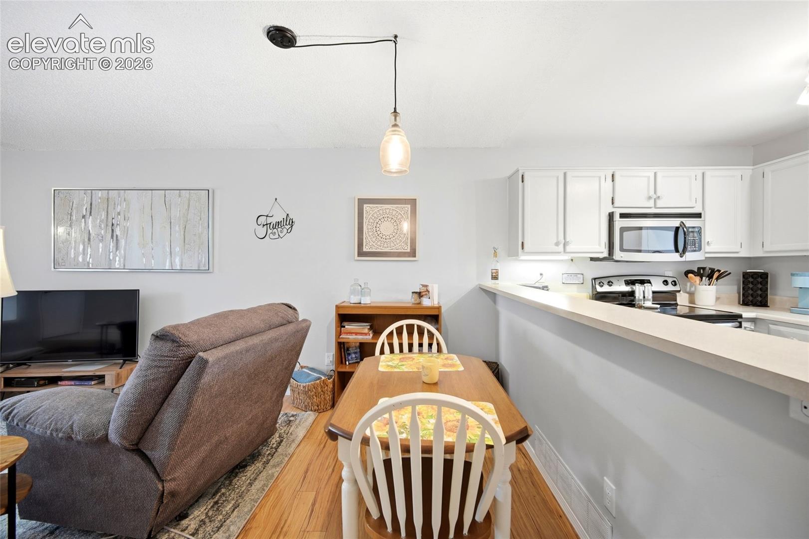 Photo 11 of 6816 Overland Drive, Colorado Springs