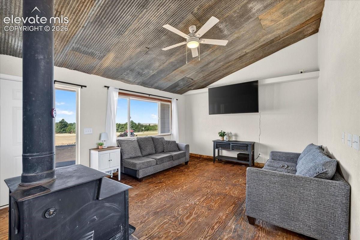 24396 Emerald Trl, Deer Trail, CO 80105
