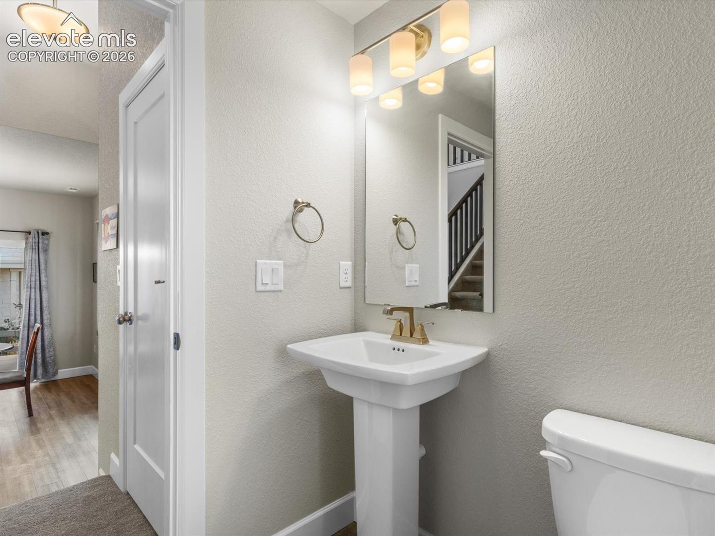 Main level powder bath