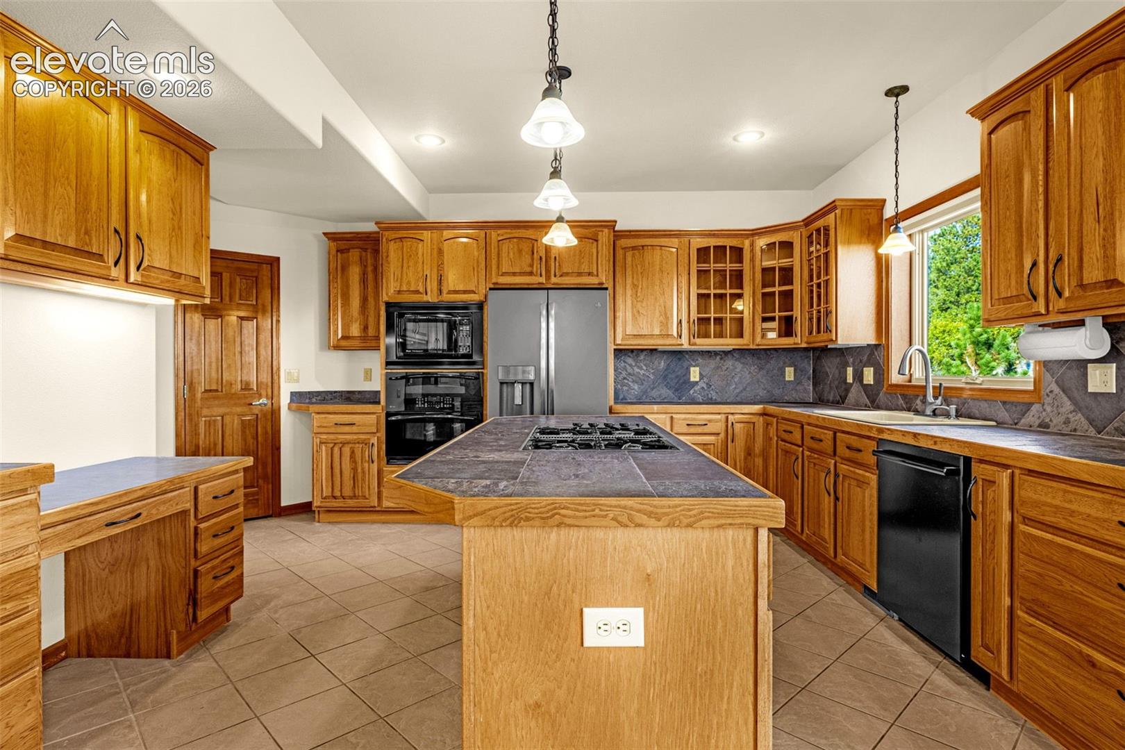 Photo 11 of 2845 Brogans Bluff Drive, Colorado Springs