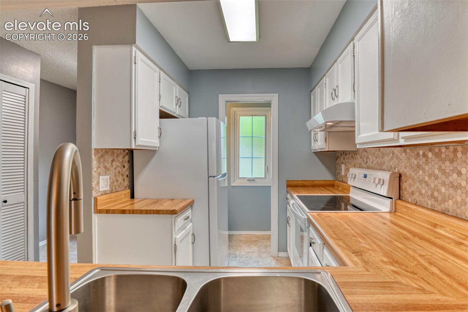 Photo 7 of 3374 Queen Anne Way, Colorado Springs