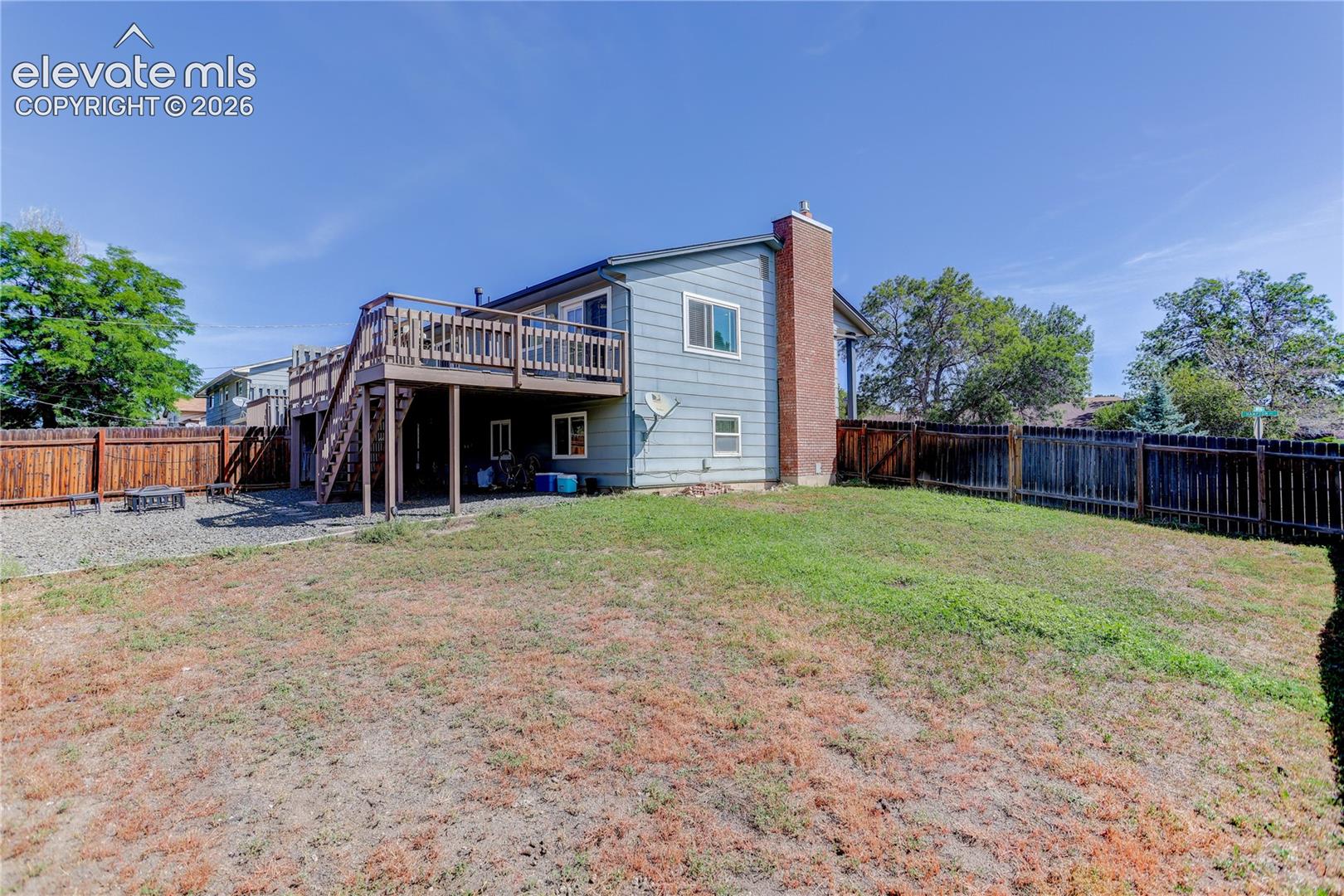  - fully fenced yard