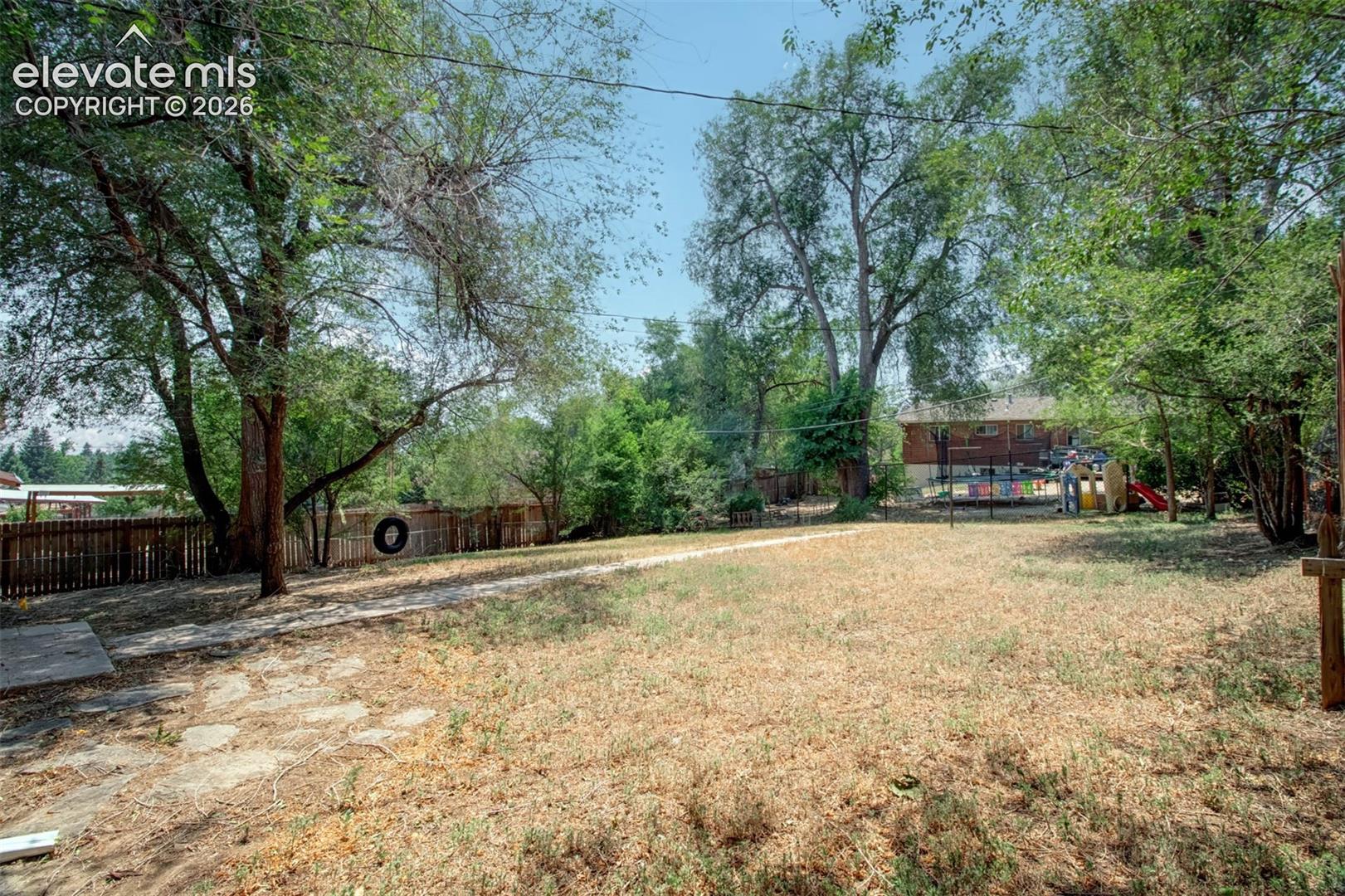1426 Holmes Dr, Colorado Springs, CO 80909