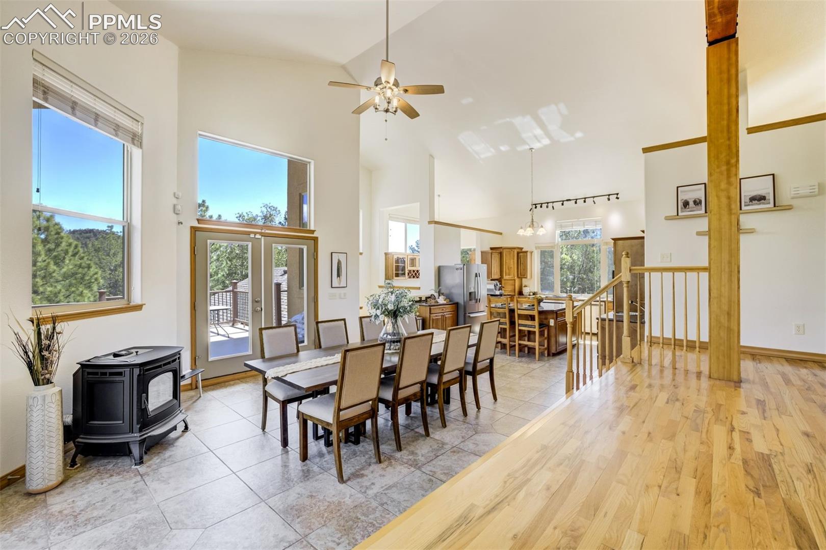 Photo 8 of 2220 La Loma Circle, Colorado Springs