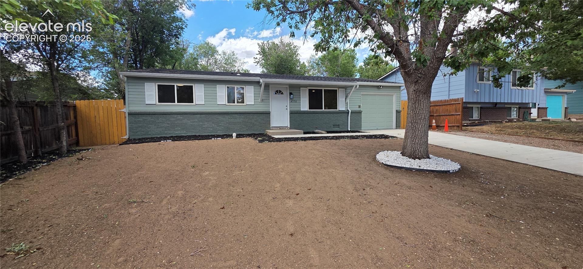 4550 London Ln, Colorado Springs, CO 80916