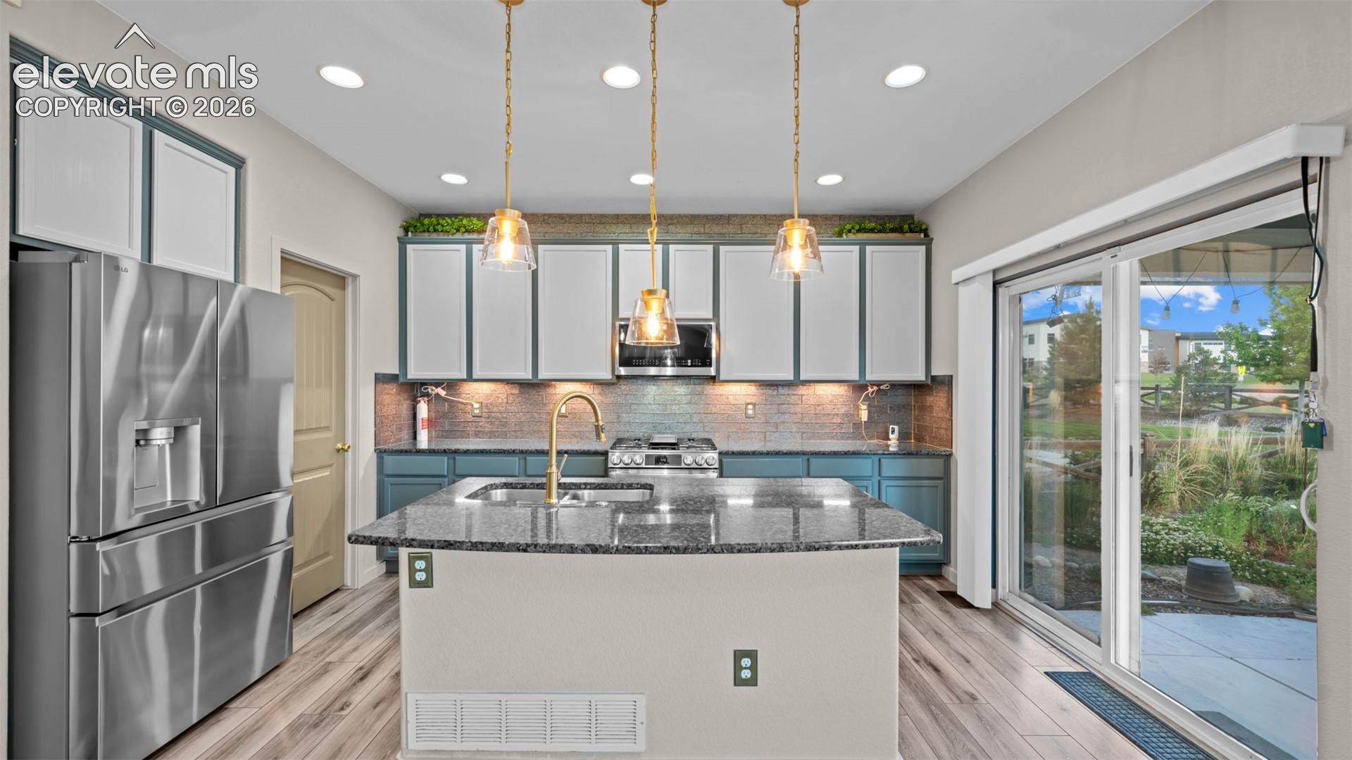 7316 Rim Bluff Ln, Colorado Springs, CO 80927
