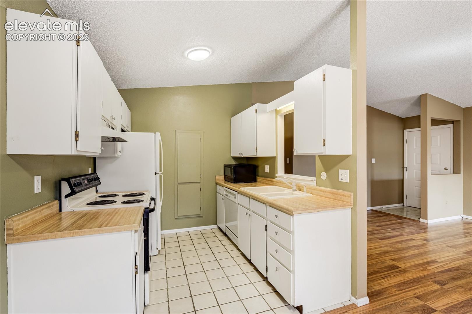 Photo 12 of 4875 Bluestem Drive, Colorado Springs