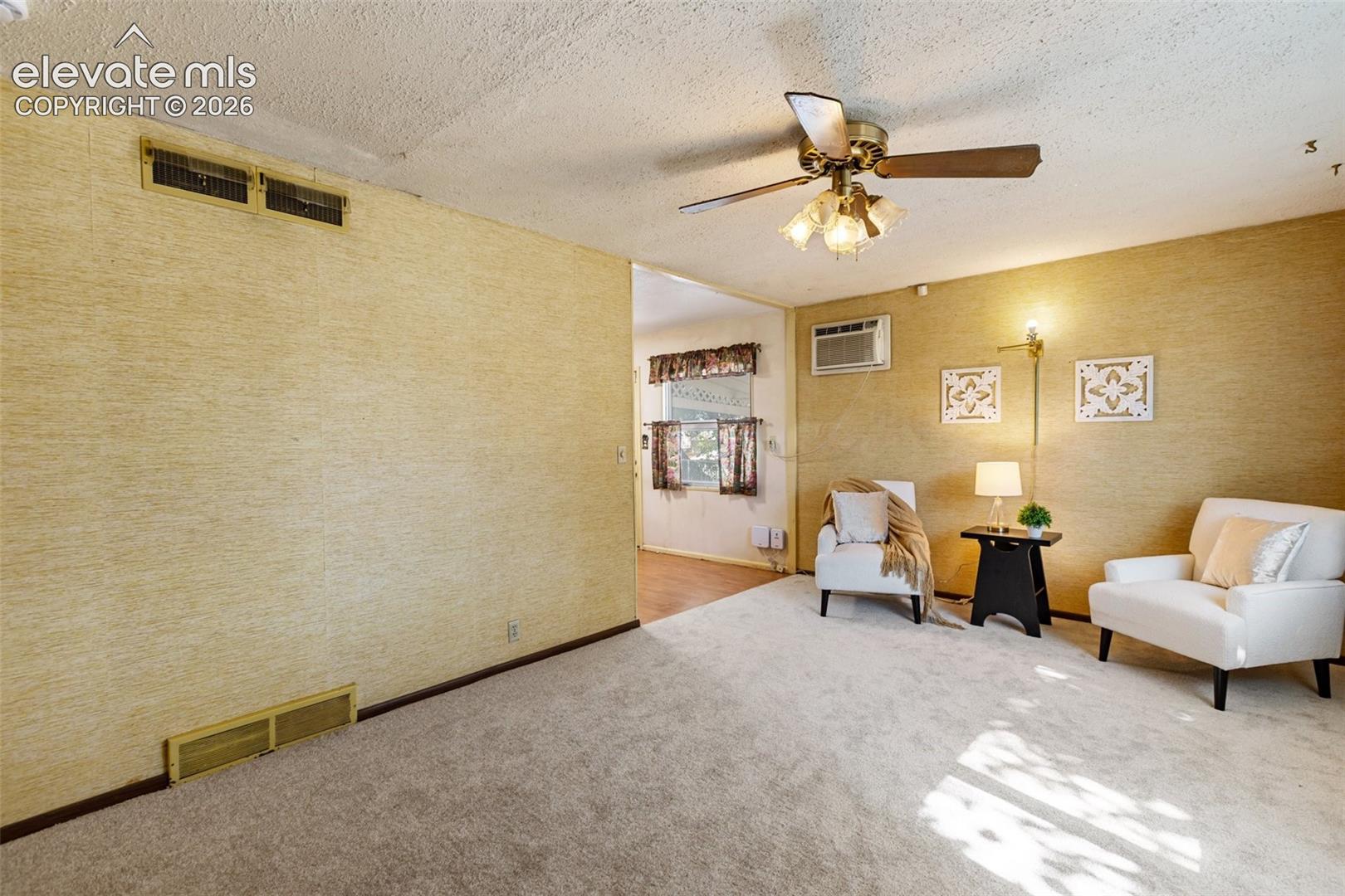 Photo 10 of 410 Lynn Avenue, Colorado Springs
