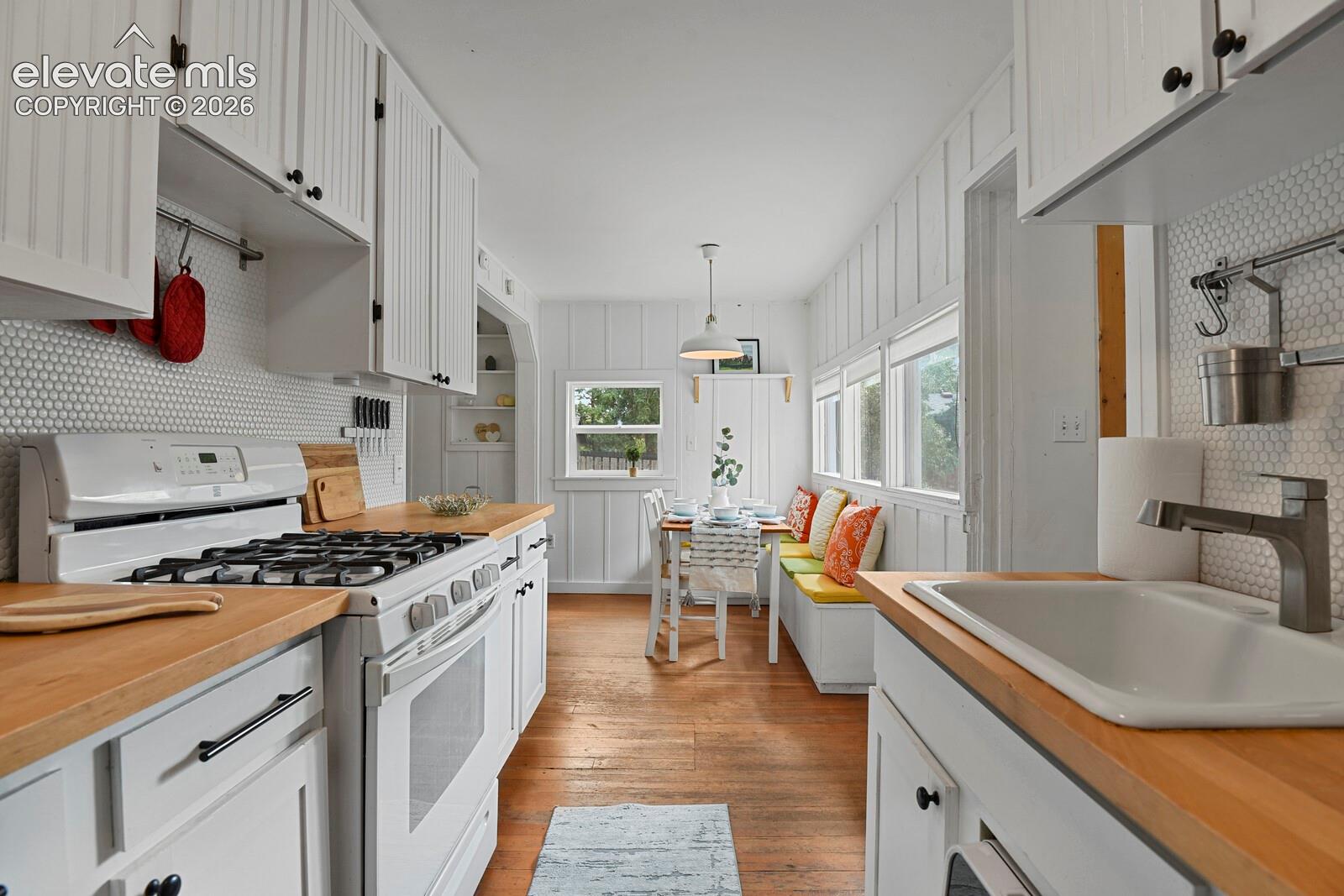Kitchen and dining area