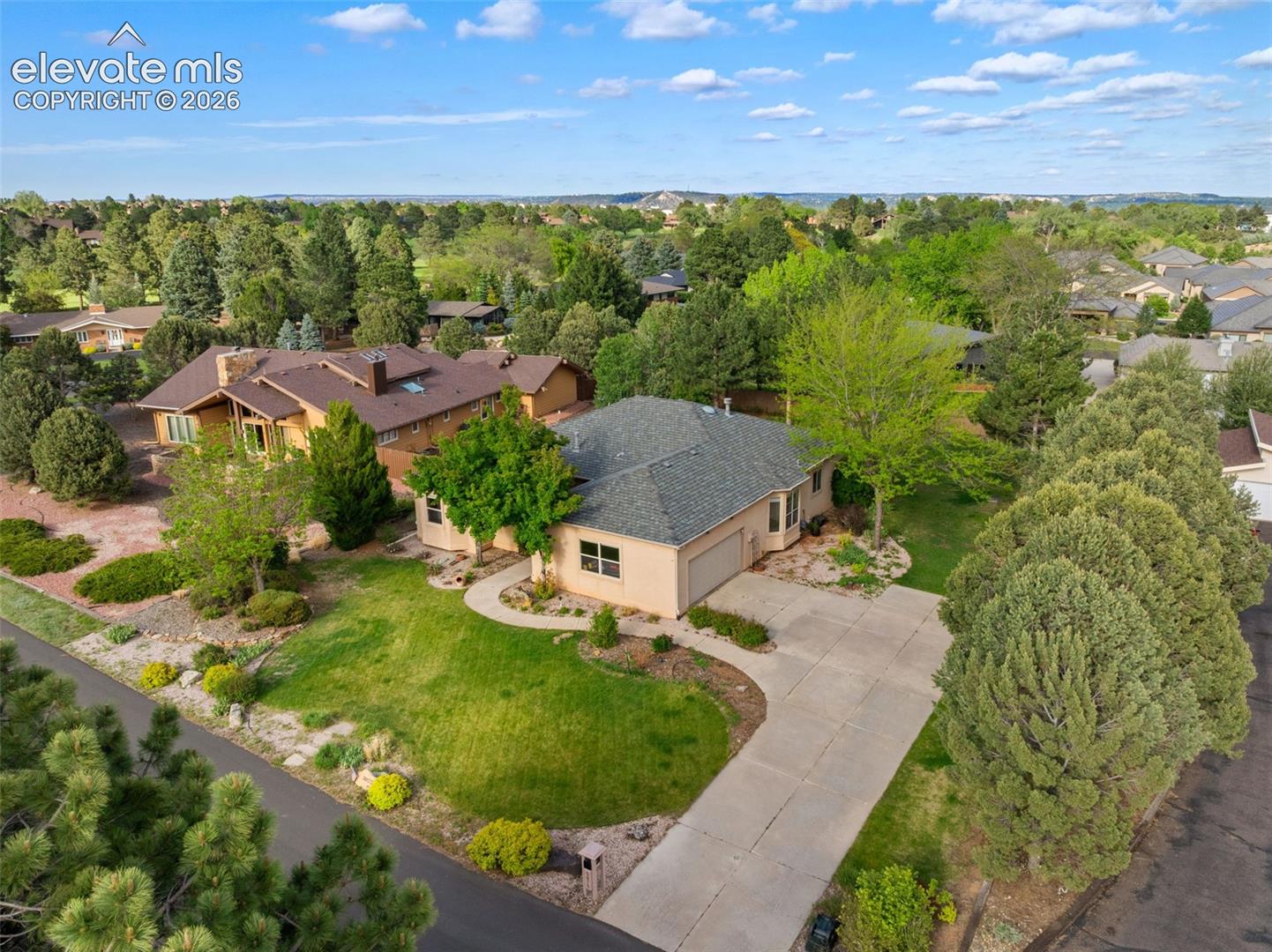 3075 Valleybrook Ln, Colorado Springs, CO 80904