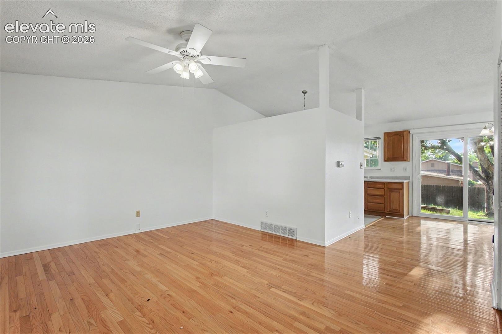 1065 Applewood Dr, Colorado Springs, CO 80907