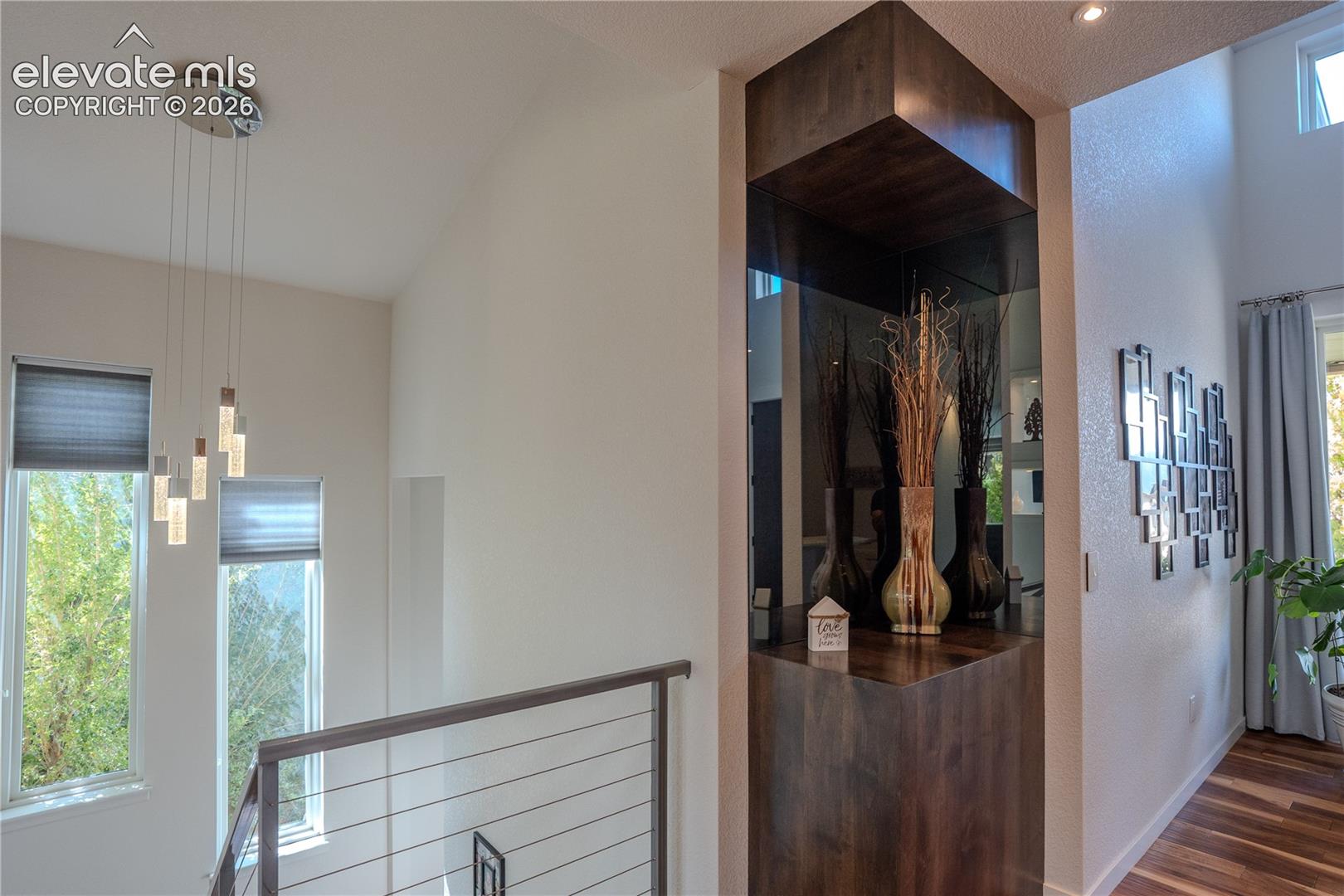 Beautiful Corner Accent