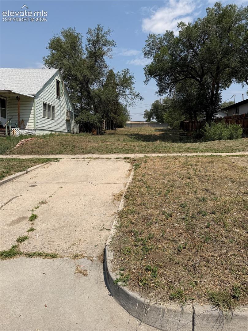 Photo 11 of 824 E Costilla Street, Colorado Springs