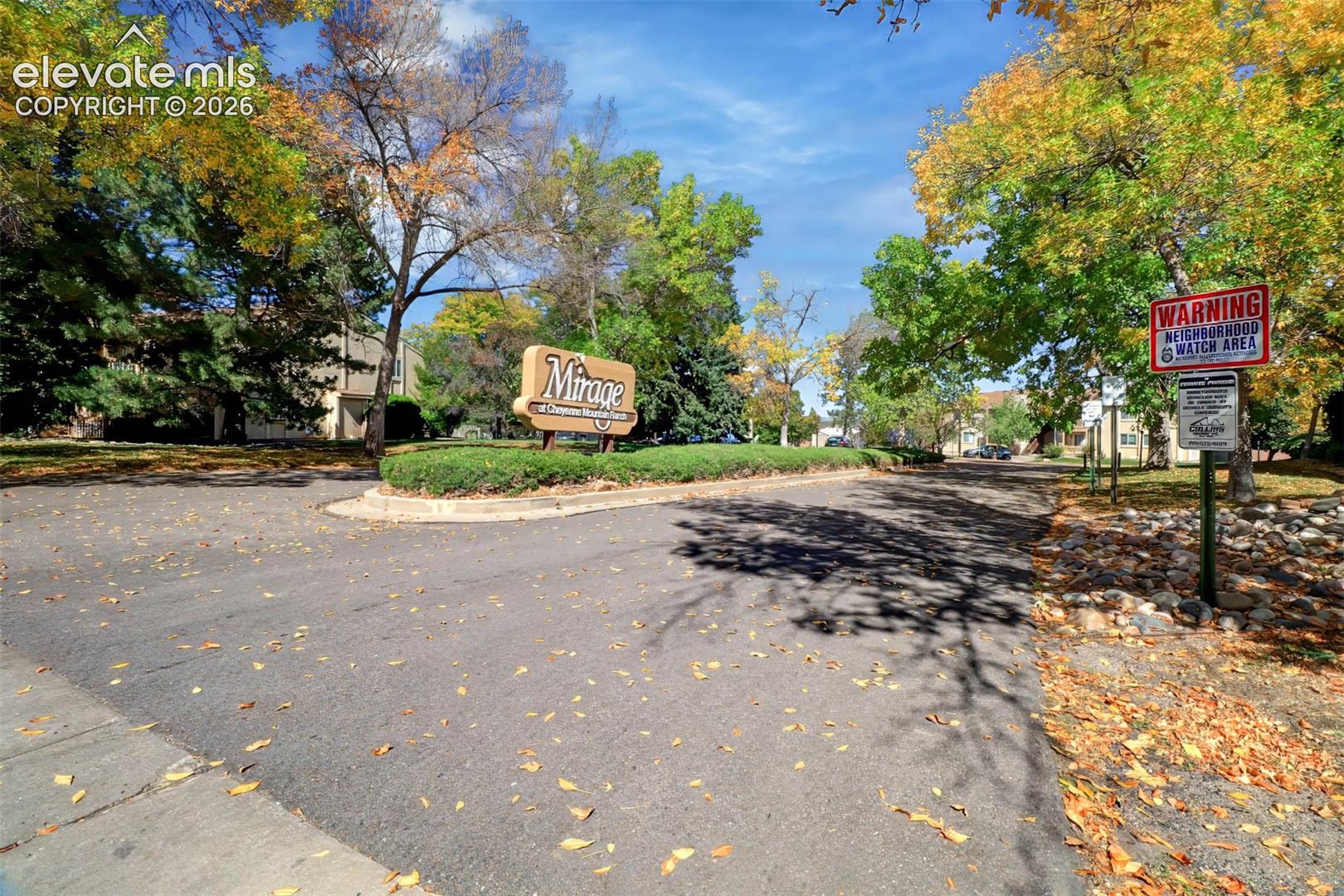 Entry into the community - beautifully landscaped. 