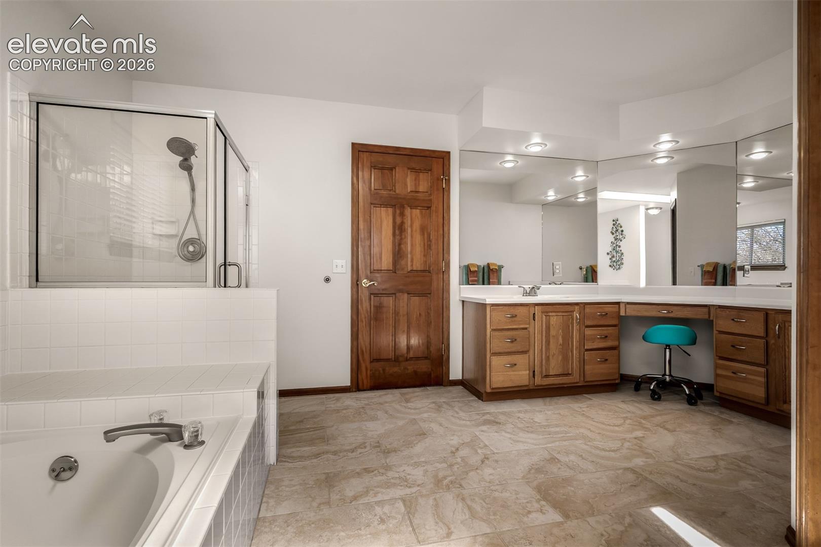 8450 Melross Court