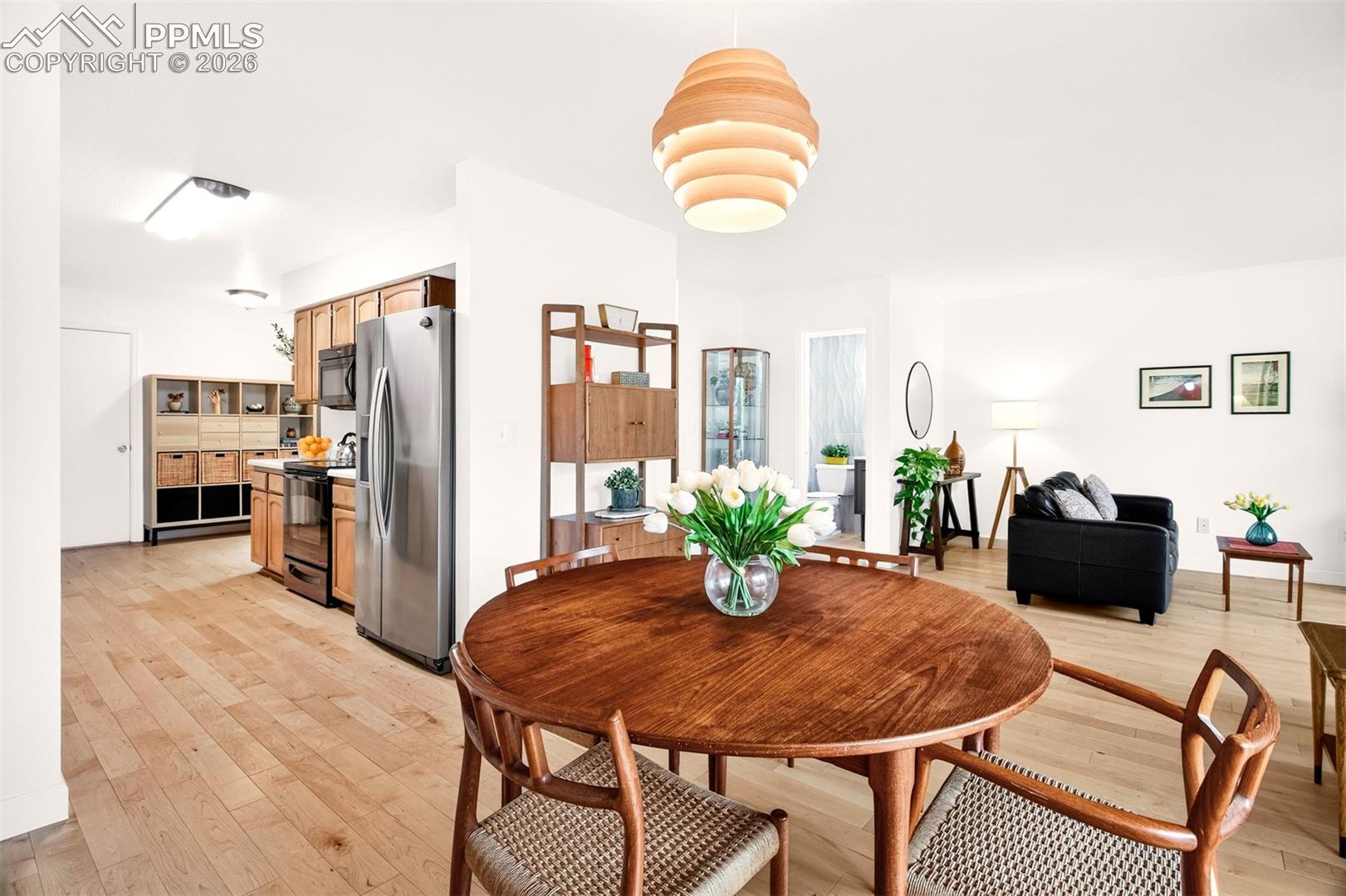Dining area with direct access to the kitchen.