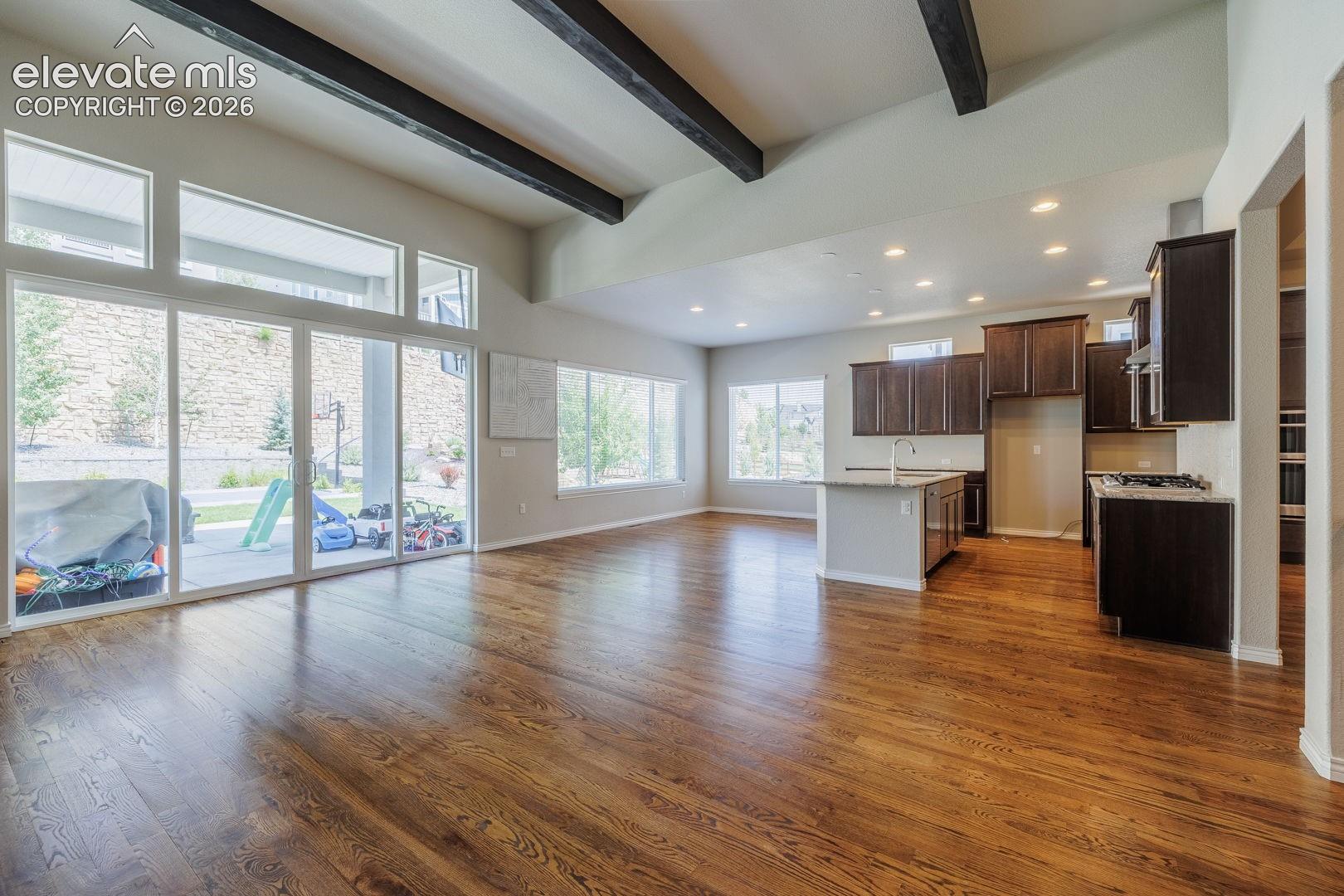 Living room -kitche area