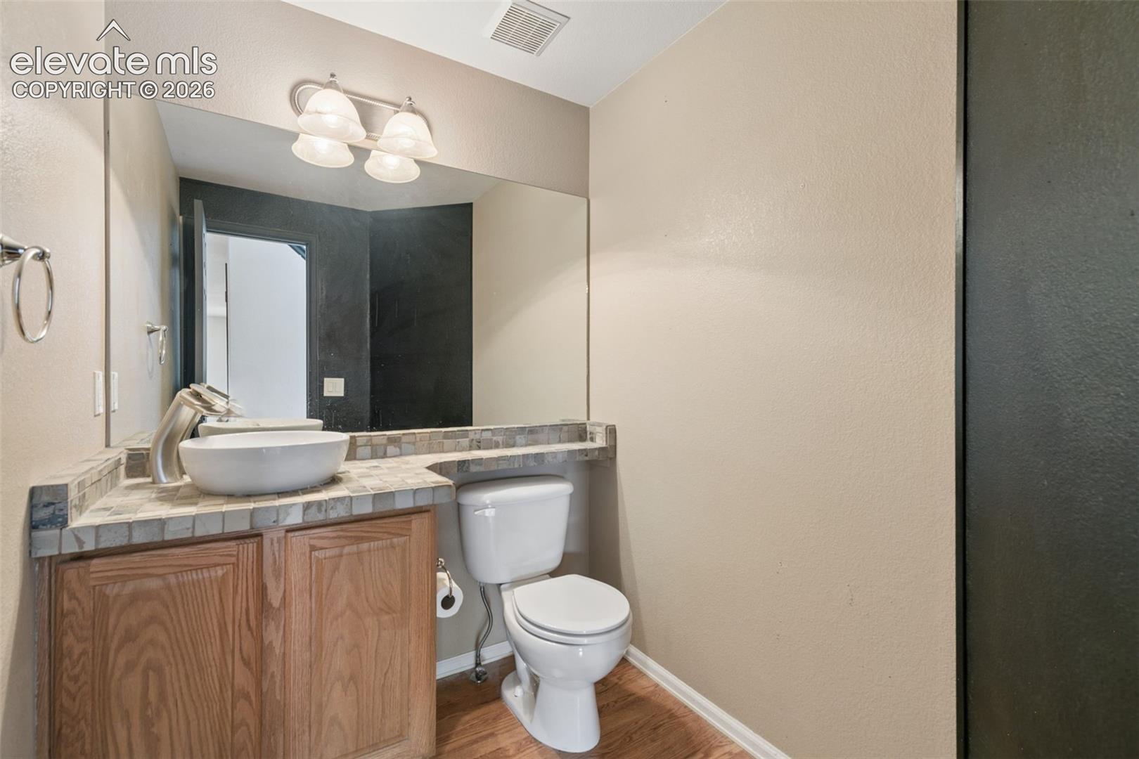 Main Level Powder Bath