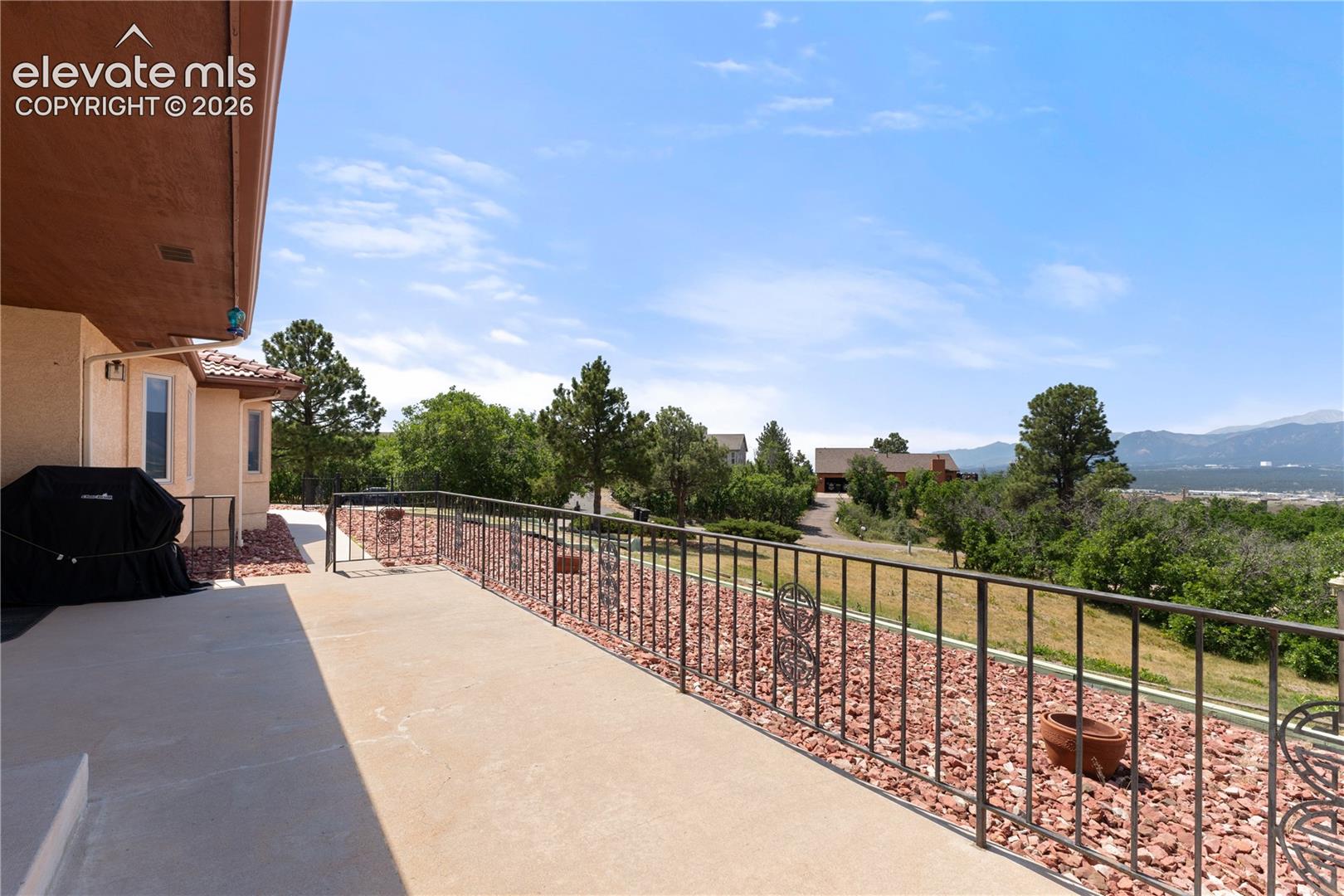 This front Porch is a show stopper.  Sunset views all year round.