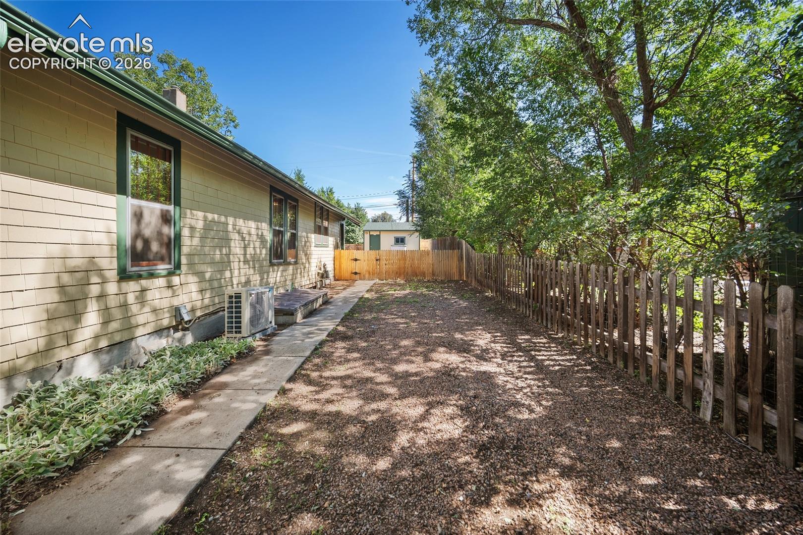 Side yard for additional parking 
