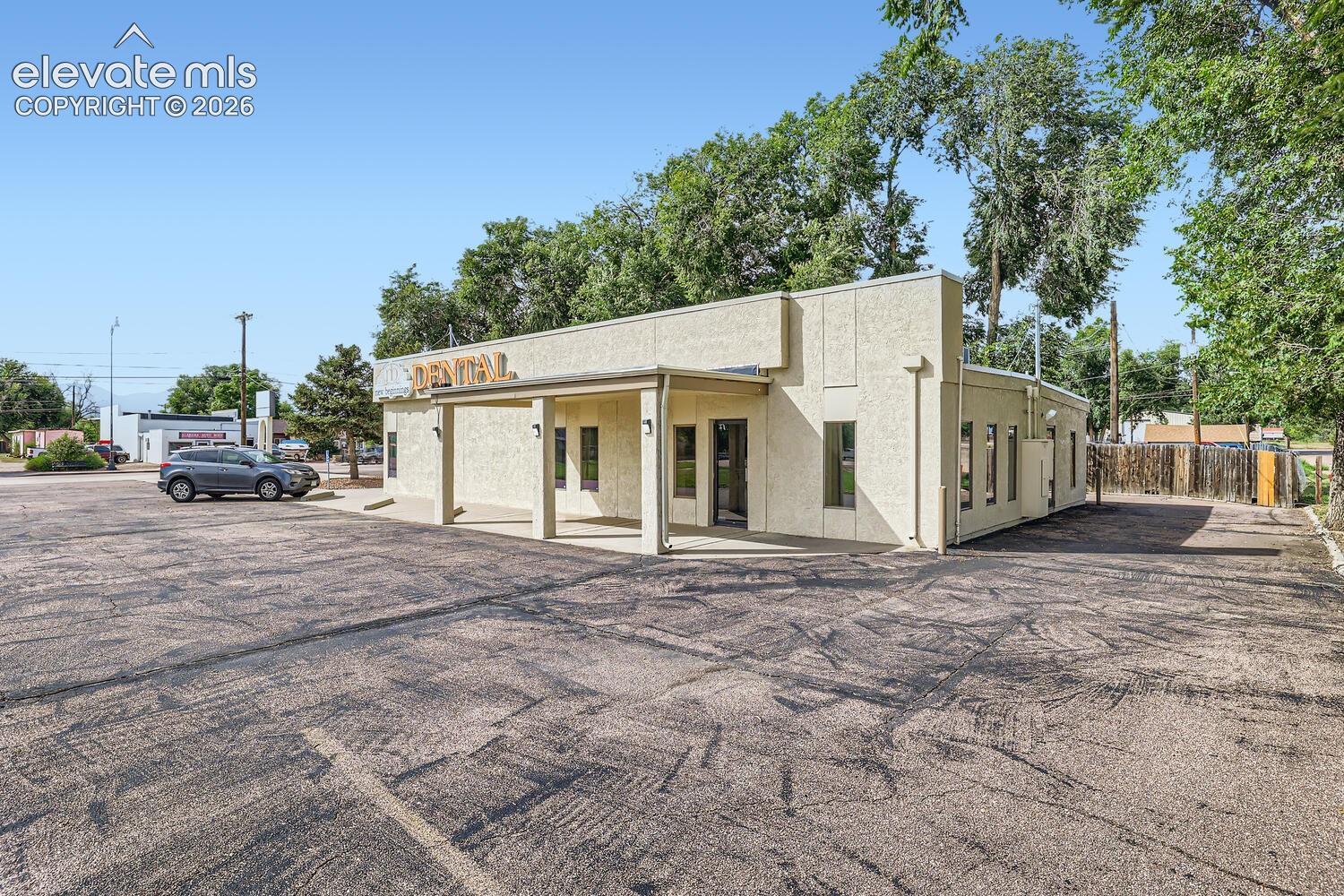 Photo 3 of 320 S Santa Fe Avenue, Fountain
