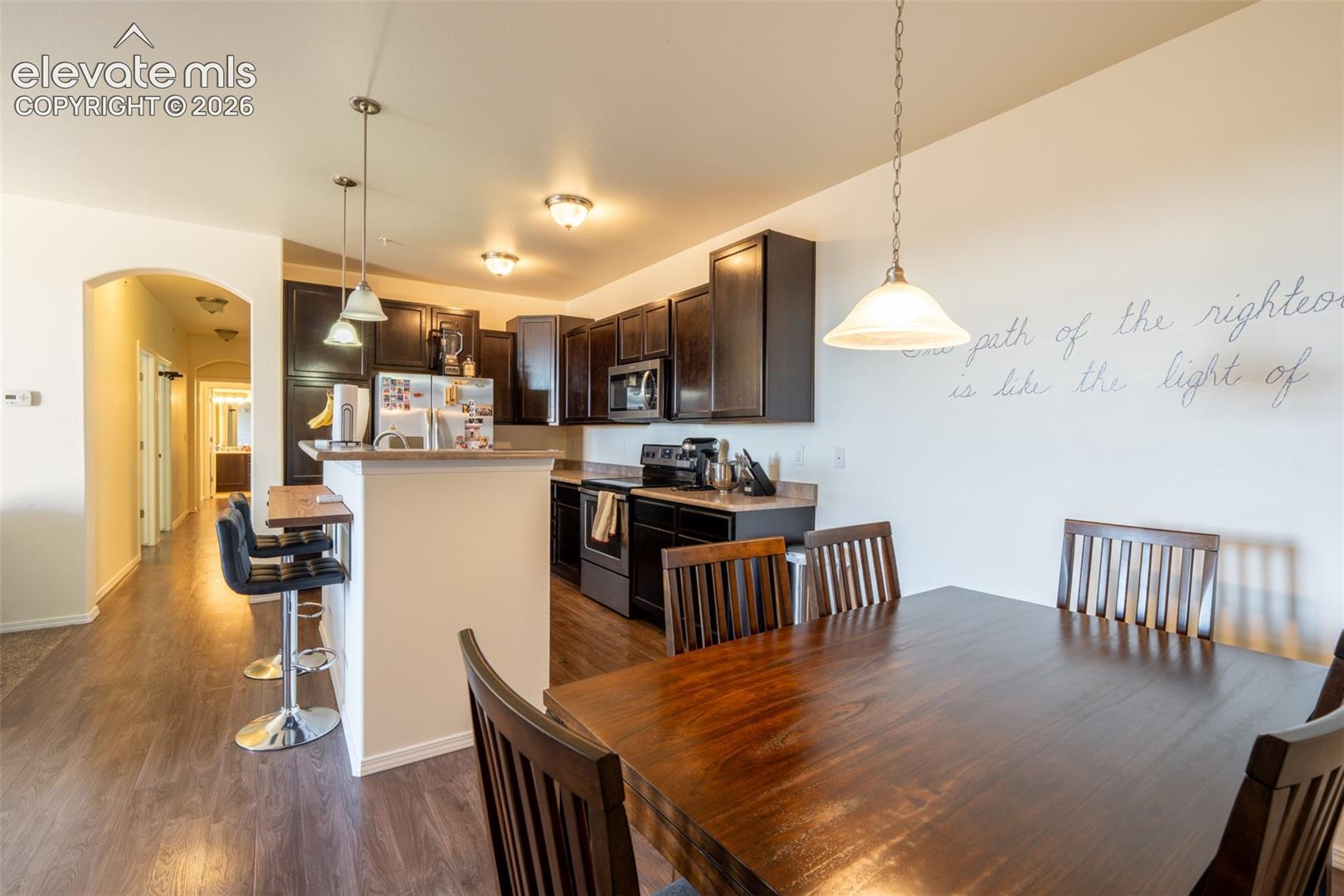 Dining area - kitchen