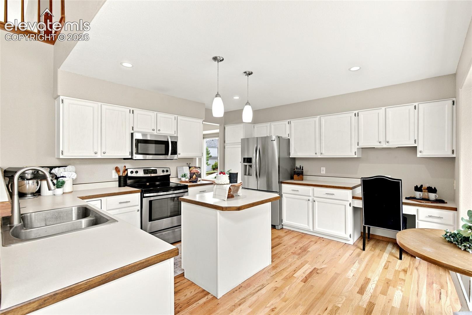 375 Medford Dr, Colorado Springs, CO 80921