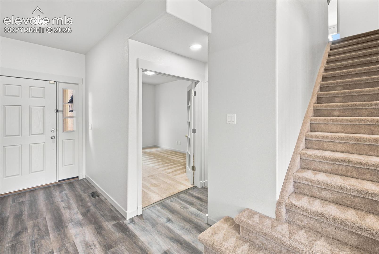3335 Hollycrest Dr, Colorado Springs, CO 80920