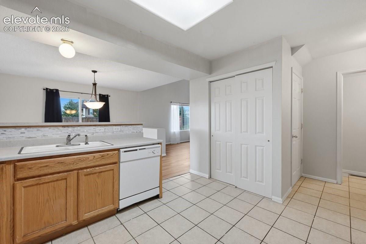 Photo 8 of 5248 Prairie Grass Lane, Colorado Springs