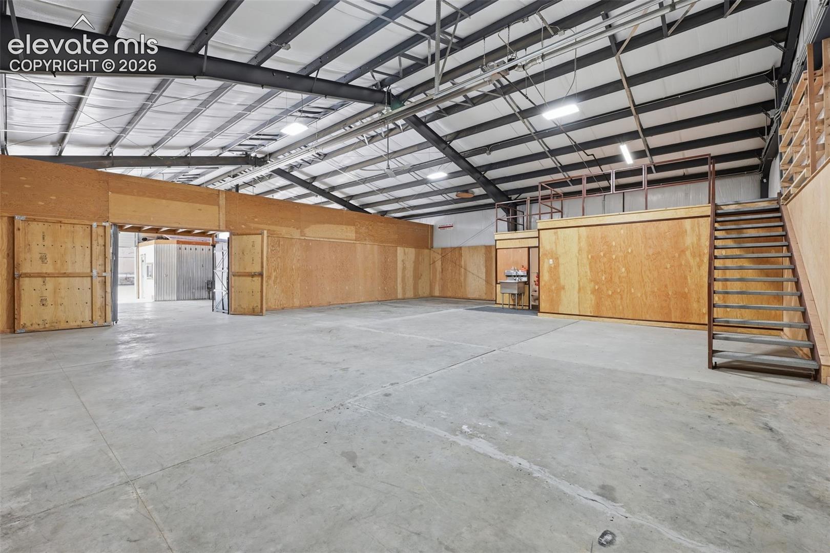 Approx. 1,895 SF open workspace ready to adapt to your operation