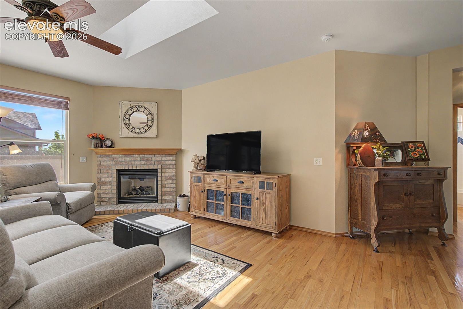 Cozy Gas Fireplace!