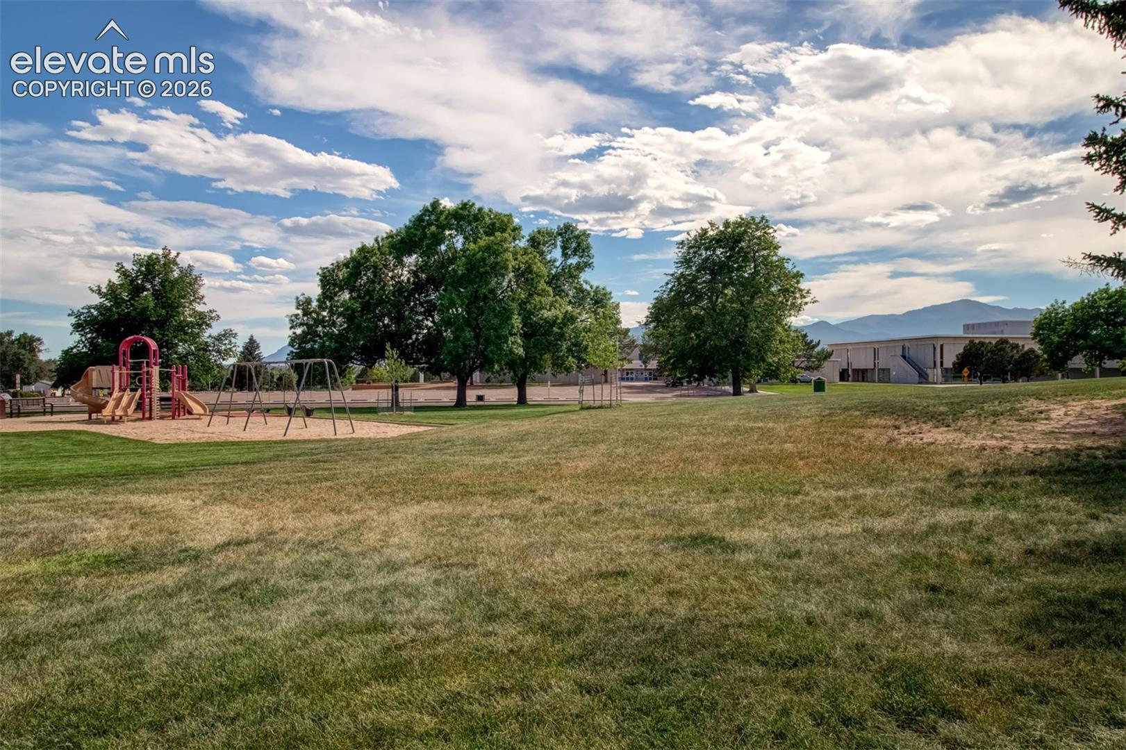 3930 Encino St, Colorado Springs, CO 80918