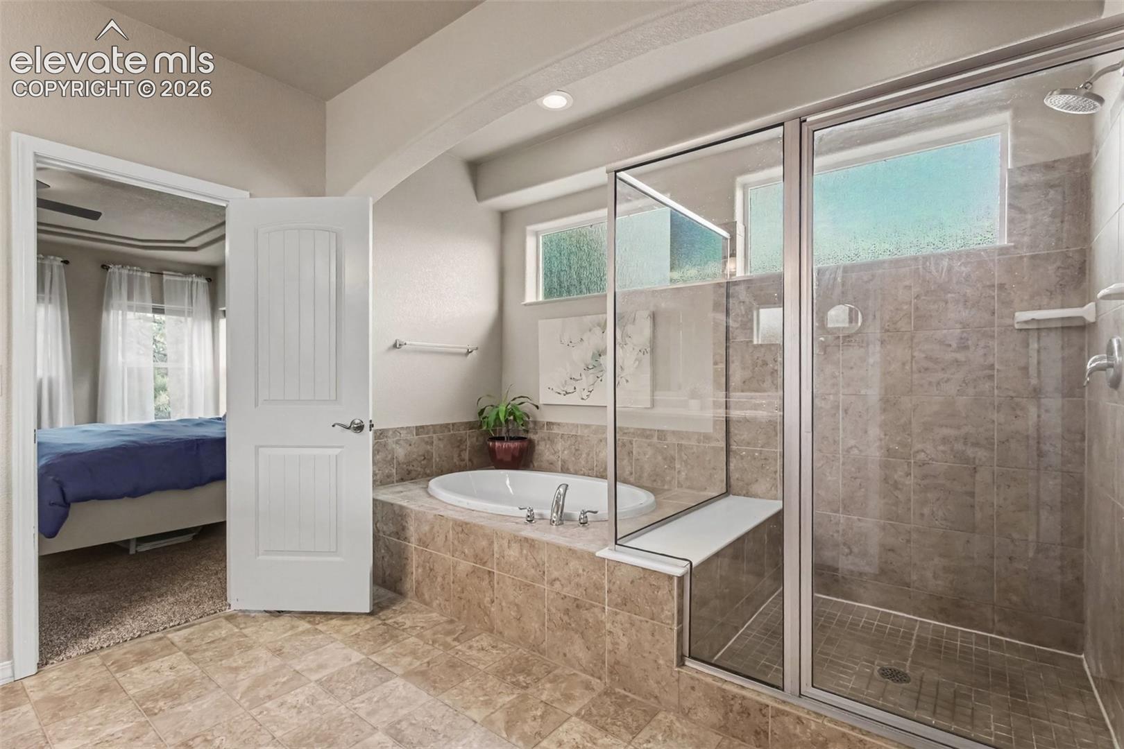 Primary 5-Piece Bathroom