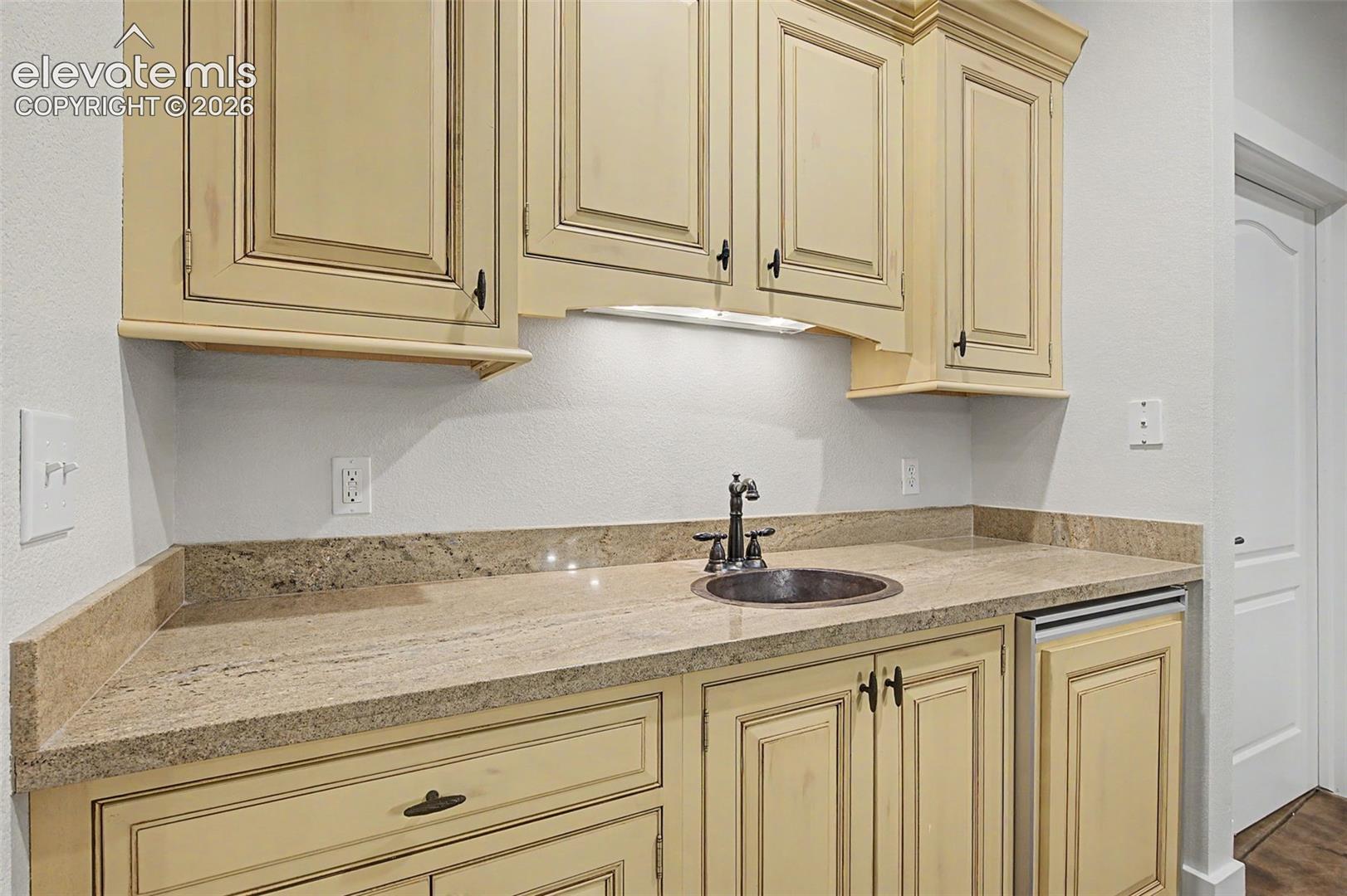 5 Sequoyah Rd, Colorado Springs, CO 80906